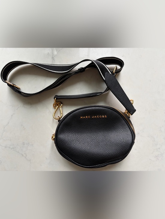Marc Jacobs Handbags - Marc Jacobs The Rewind Oval Crossbody Bag Pebbled Black Pebbled Leather
